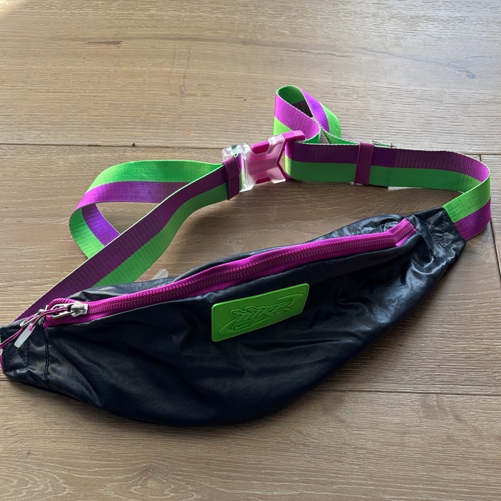 Nike Blue waist Bag with Neon Pink Zipper
